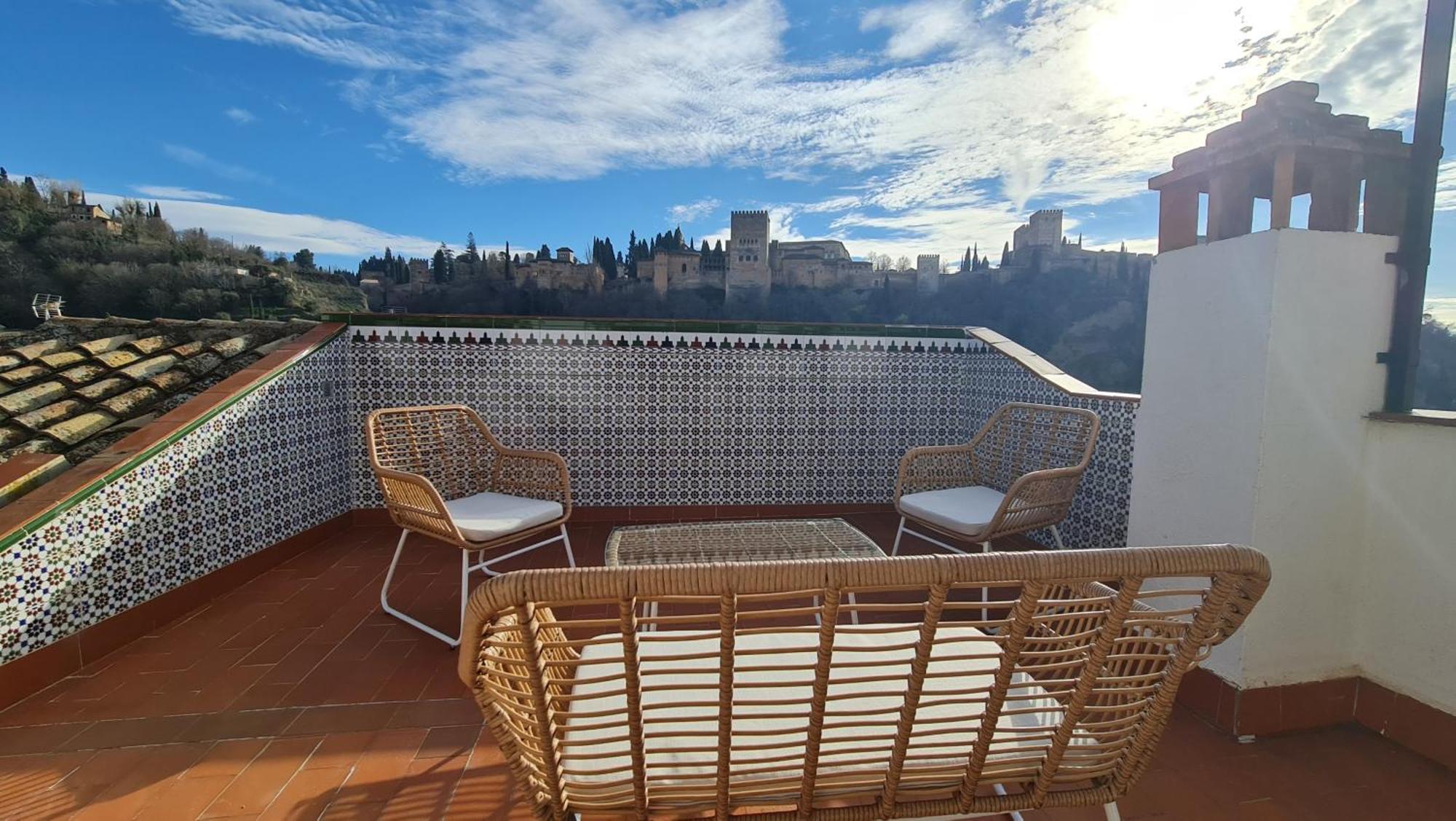 Zenit Mediterranean Suites By Florentia Homes Granada Buitenkant foto
