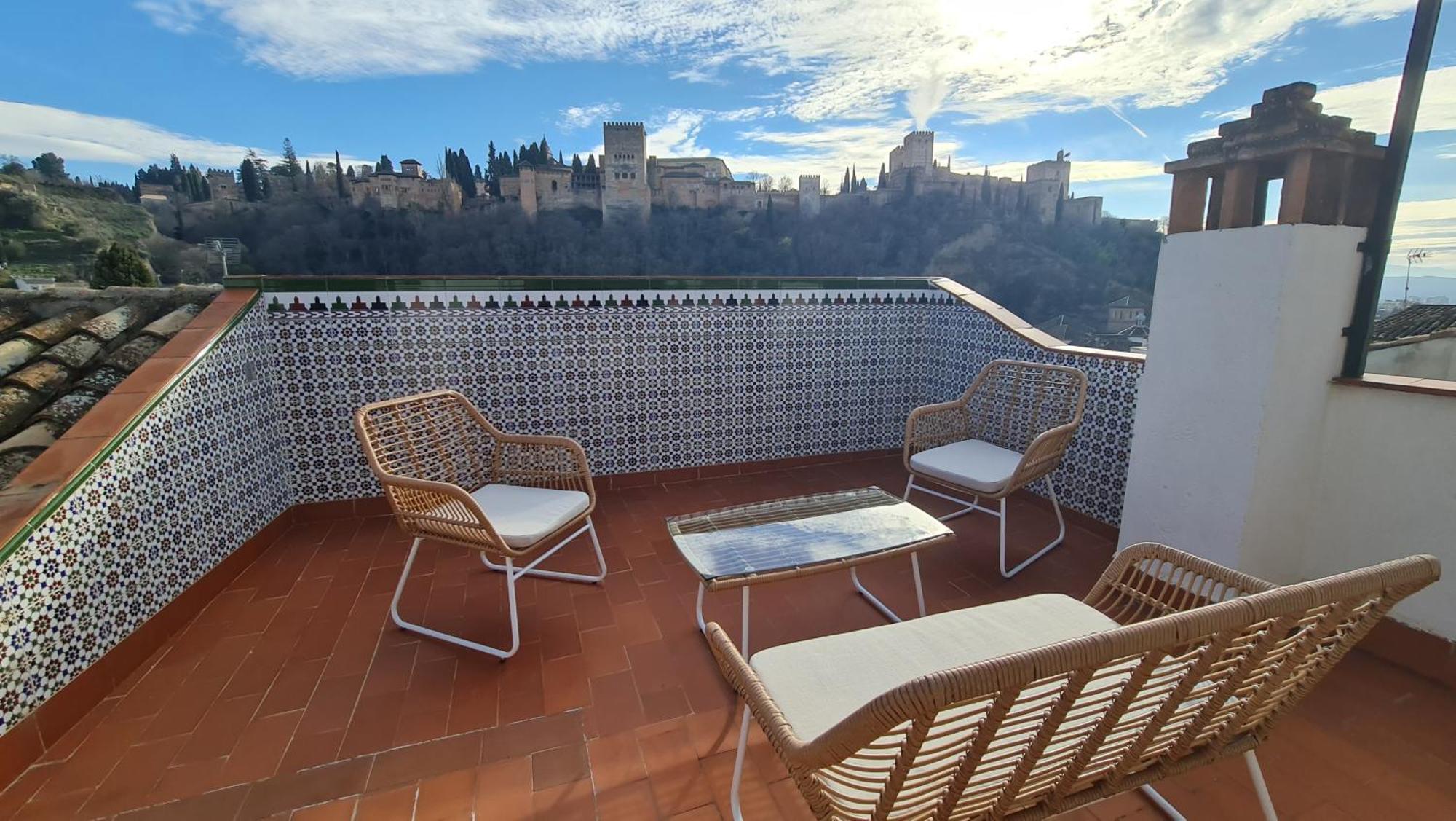 Zenit Mediterranean Suites By Florentia Homes Granada Buitenkant foto